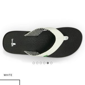 Sanuk Flip Flops